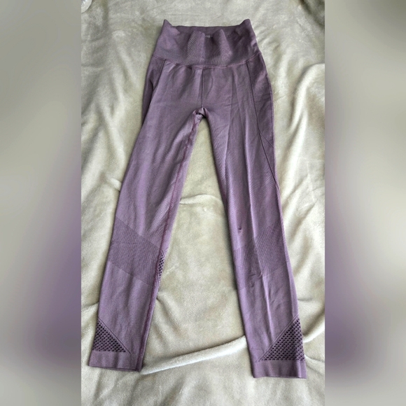 Avira Vibe purple leggings size M - Picture 1 of 5